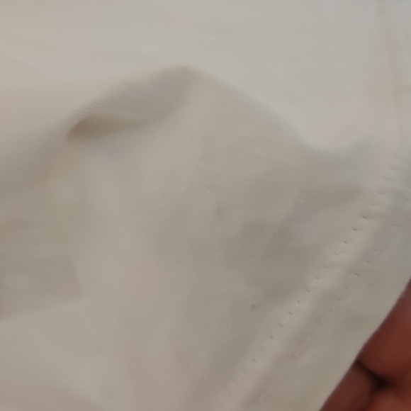 Yves Saint Laurent White T-Shirt with Red Logo - Picture 4 of 6